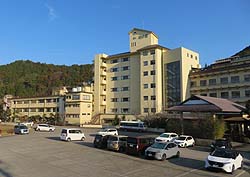 @匴