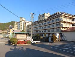 @匴