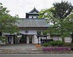 O鎑
