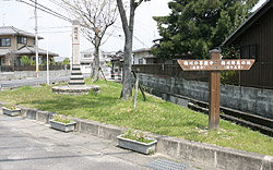 �u�Δ��̋��v�̔�Ɠ��W