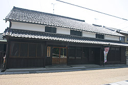匴