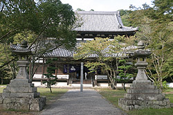 ��`�@�@(�{��)