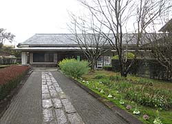 �����L�O��