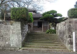 ���ɓ��`���q��ƏZ��
